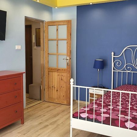 Studiospanie Studio Kapitana Z Balkonem Na Parterze กดัญสก์ ภายนอก รูปภาพ
