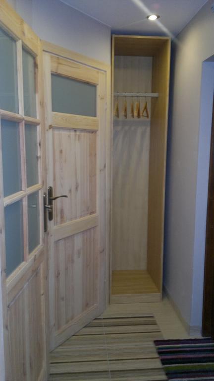 Studiospanie Studio Kapitana Z Balkonem Na Parterze กดัญสก์ ภายนอก รูปภาพ